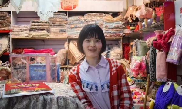 “就算現(xiàn)在橋南市場(chǎng)的經(jīng)濟(jì)一直在后退，可我覺(jué)得它是永遠(yuǎn)不會(huì)倒閉的。”｜講